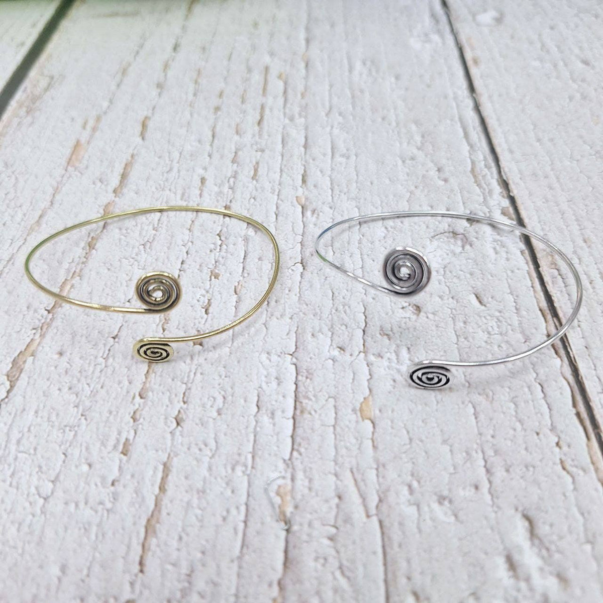 Pulseras de laton
