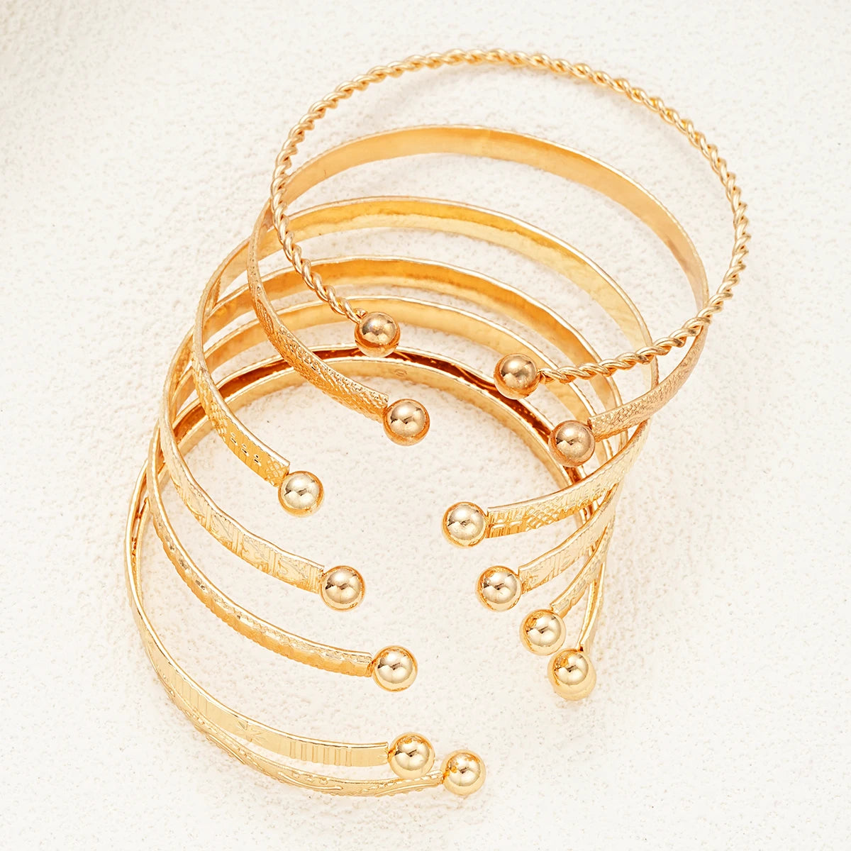 7 Pcs/Set Punk Gold Color Bracelets for Women Streetwear Goth Heart Prints Metal Design Open Bangle Fashion Jewelry Gifts