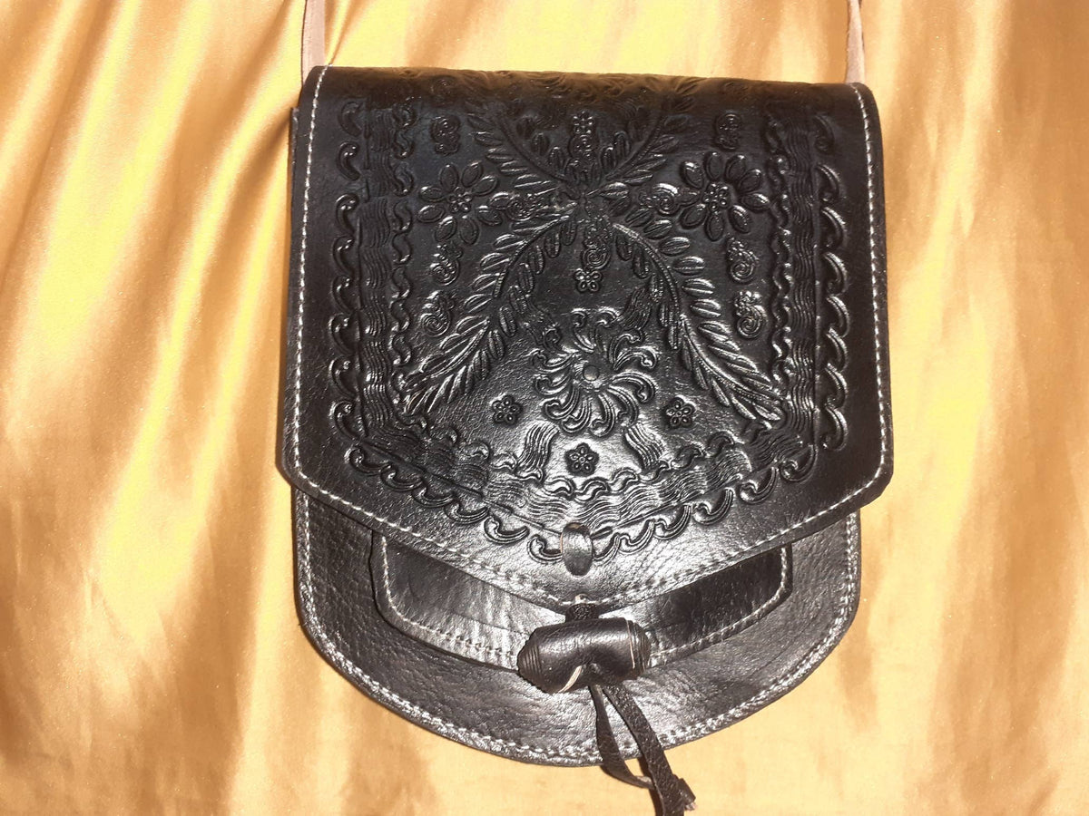 Bolso ovalado Fez labrado cuerda