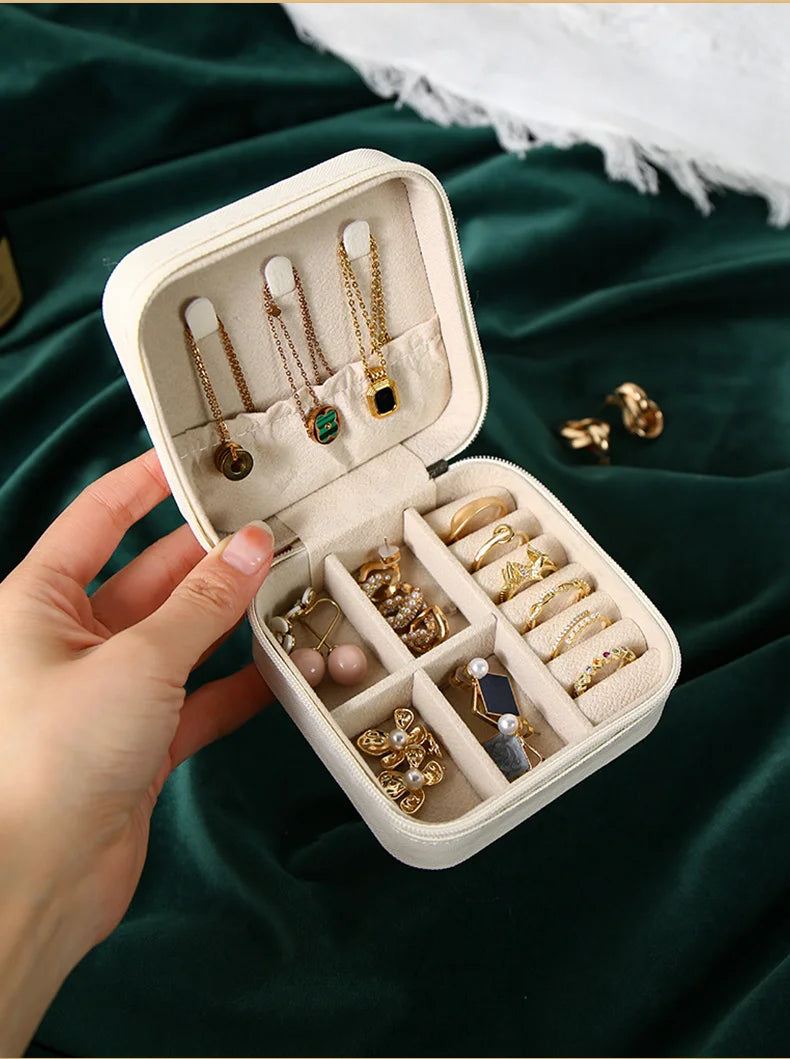 Wunionup Portable Mini Jewelry Travel Case PU Leather Organizer Box Jewelry Storage Holder for Girls Womens Earring, Necklace
